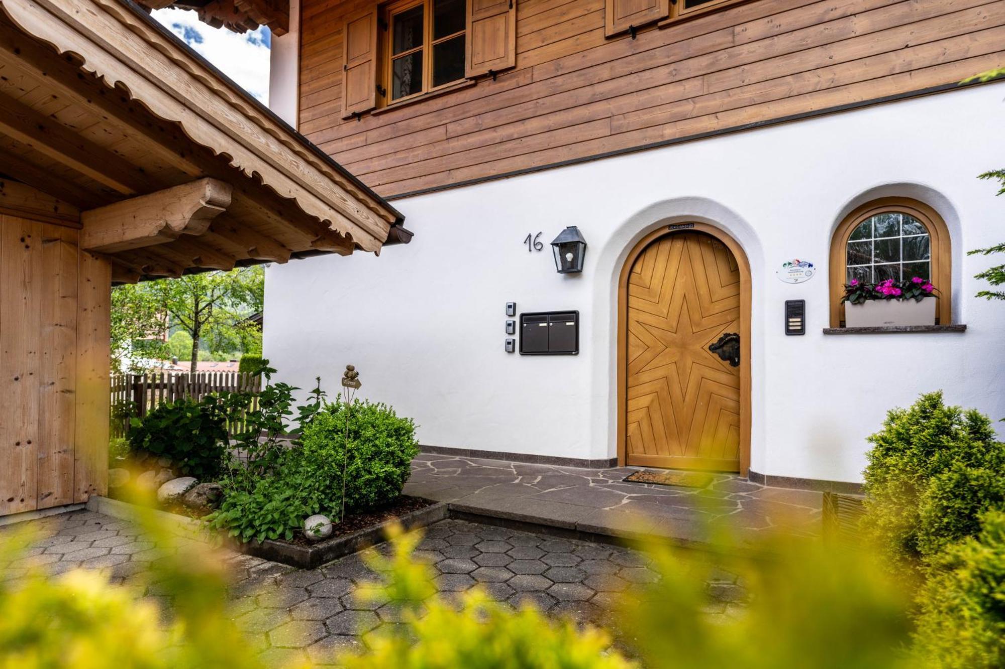 Ferienwohnungen Lara Wohnung 3 Wallgau Exterior photo